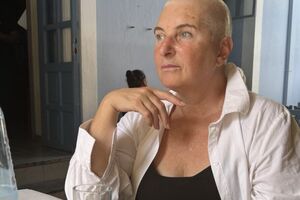 Натовп – це однакове чудовисько, чи то в Дебальцевому, чи в Санжарах, чи в Космачі. Але завжди навколо – диригенти в чорному. Ті, кому вигідно було накачати дикий натовп