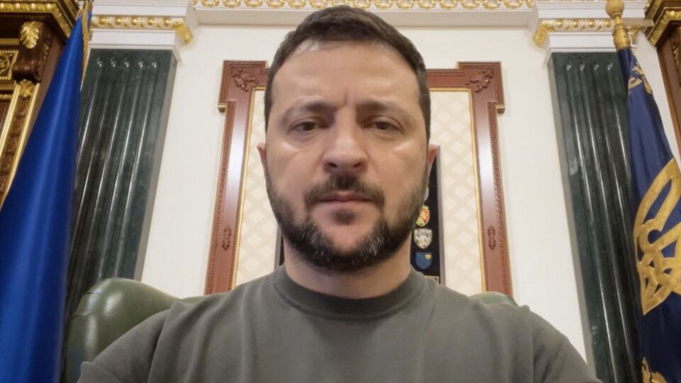 Стагнація на південному і східному фронтах позначилася на настроях українців – президент