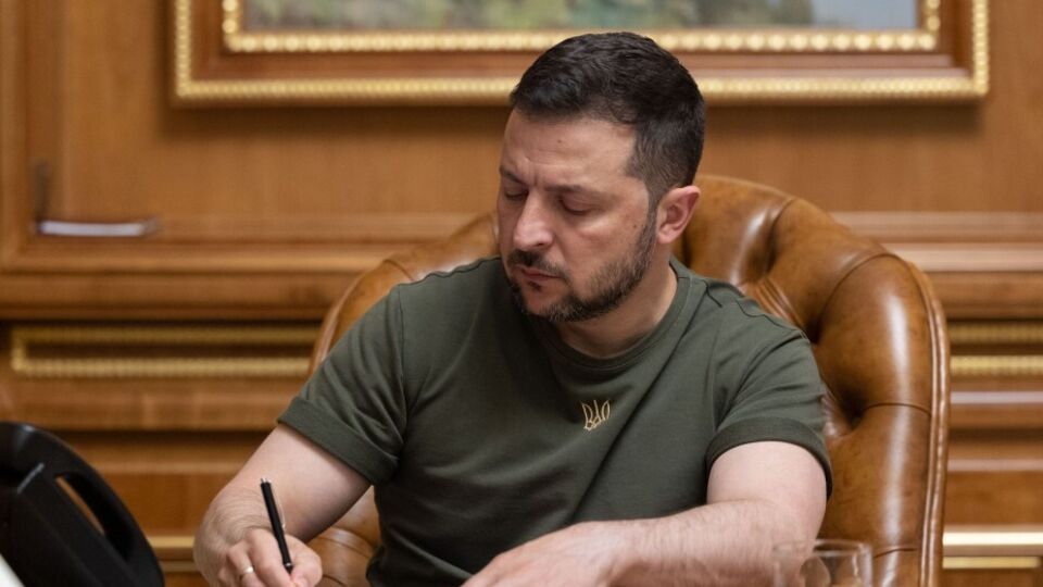 Указы о смене главнокомандующего Зеленский подписал 8 февраля