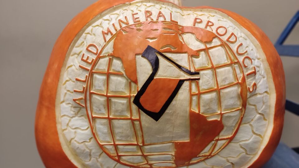 Allied Mineral Products, по данным НАПК, импортирует в РФ продукцию и платит налоги в российский бюджет