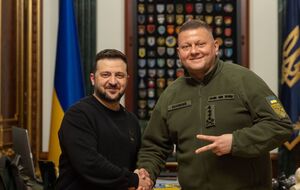 Увечері 8 лютого Зеленський і Залужний повідомили, що обговорили оновлення керівництва ЗСУ