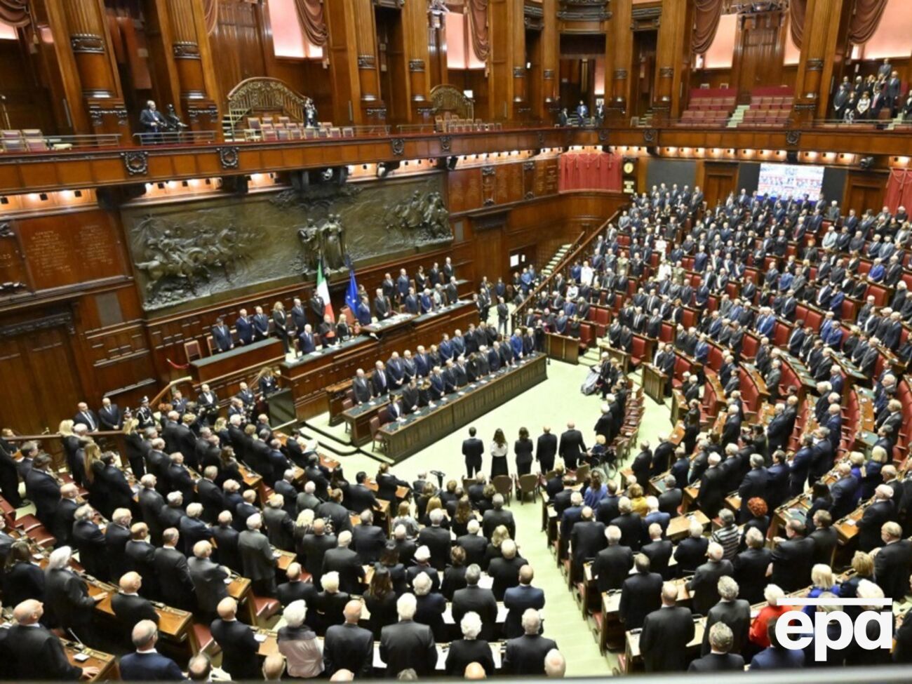 Разрешение на поставки оружия Украине до конца 2024 года поддержали 218 депутатов нижней палаты парламента Италии, отметили СМИ