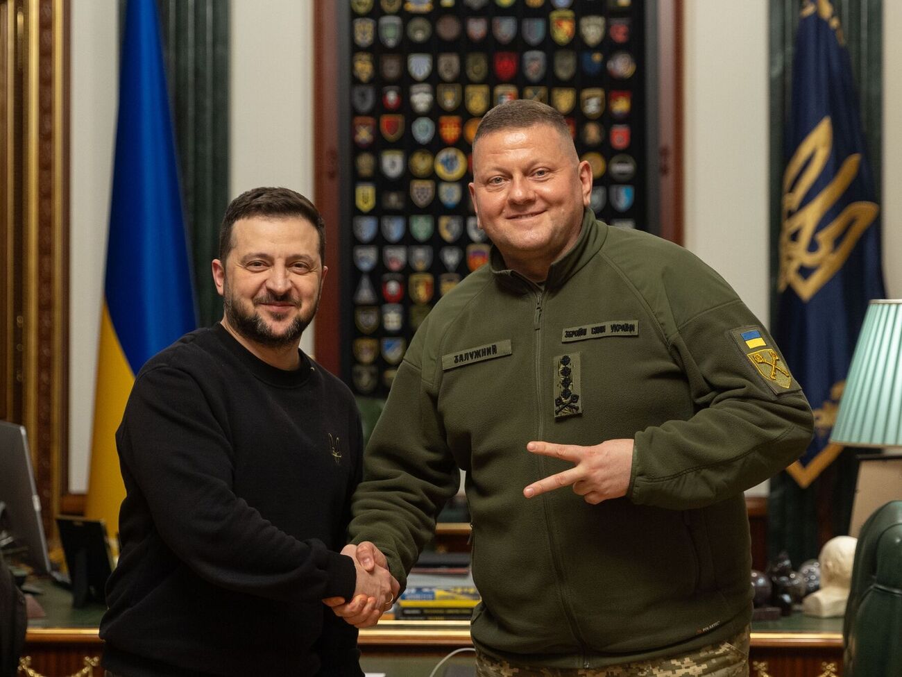 Зеленський 8 лютого звільнив Залужного з посади головнокомандувача ЗСУ