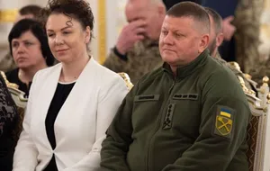 Во время церемонии награждения Залужные сидели вместе в первом ряду