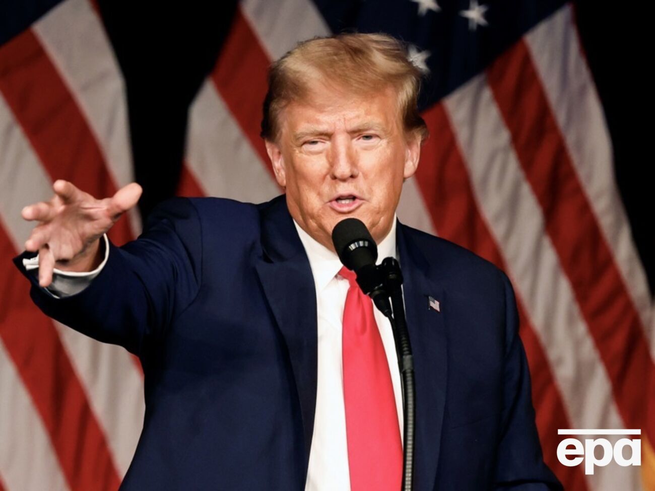 Трамп занимал пост президента США с 2017-го по 2021 год, он хочет стать кандидатом от Республиканской партии на выборах в ноябре 2024 года