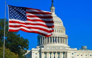 Документ о временном финансировании правительства США поддержали 77 сенаторов