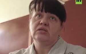 Бабушка умершей девочки на видео радуется, что "наконец-то поедет в Донецк"