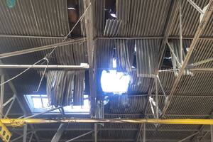 Вражеские дроны повредили здание промышленного предприятия