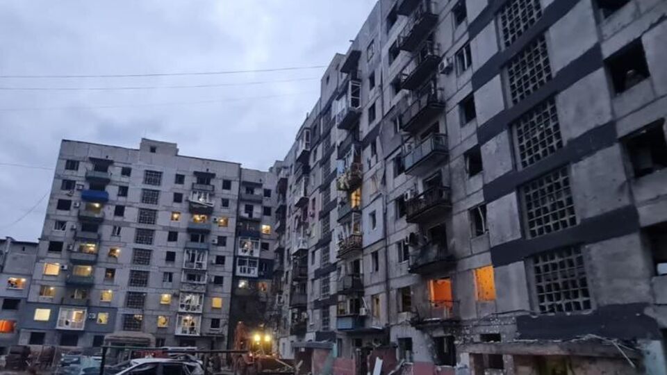 Унаслідок ворожого удару сильно пошкоджено 10 багатоповерхових будинків