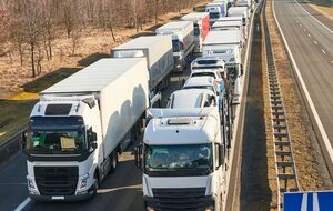 На границе с Польшей в очередях находится примерно 1700 грузовиков