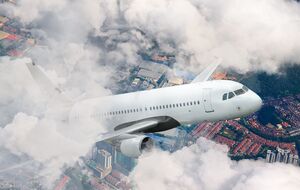 Обоих пилотов временно отстранили от полетов