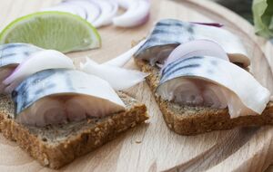 Маринованная скумбрия может храниться до 7 дней