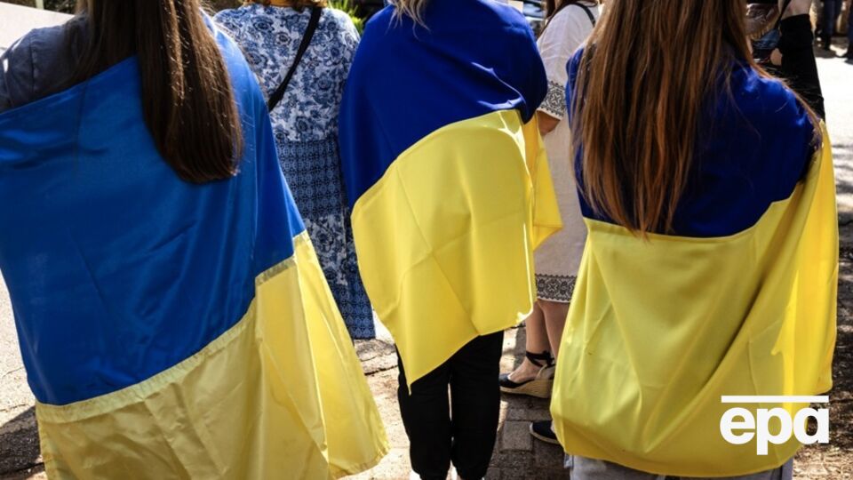 Журналісти з'ясували, якими методами російські чиновники намагаються впливати на вивезених з України дітей