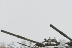 Росія посилює угруповання під Новомихайлівкою, перекинувши на цей напрямок танковий полк, заявили в ЗСУ