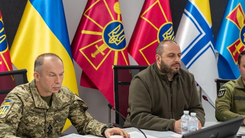 Сырский и Умеров побеседовали с главой Пентагона в рамках подготовки к "Рамштайну"