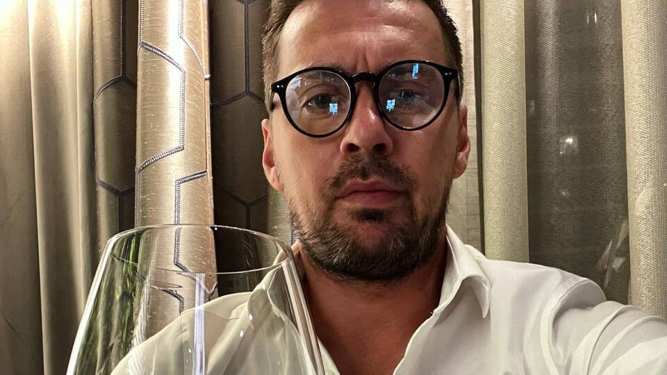 Милевский рассказал, как пытался бороться с депрессией с помощью алкоголя