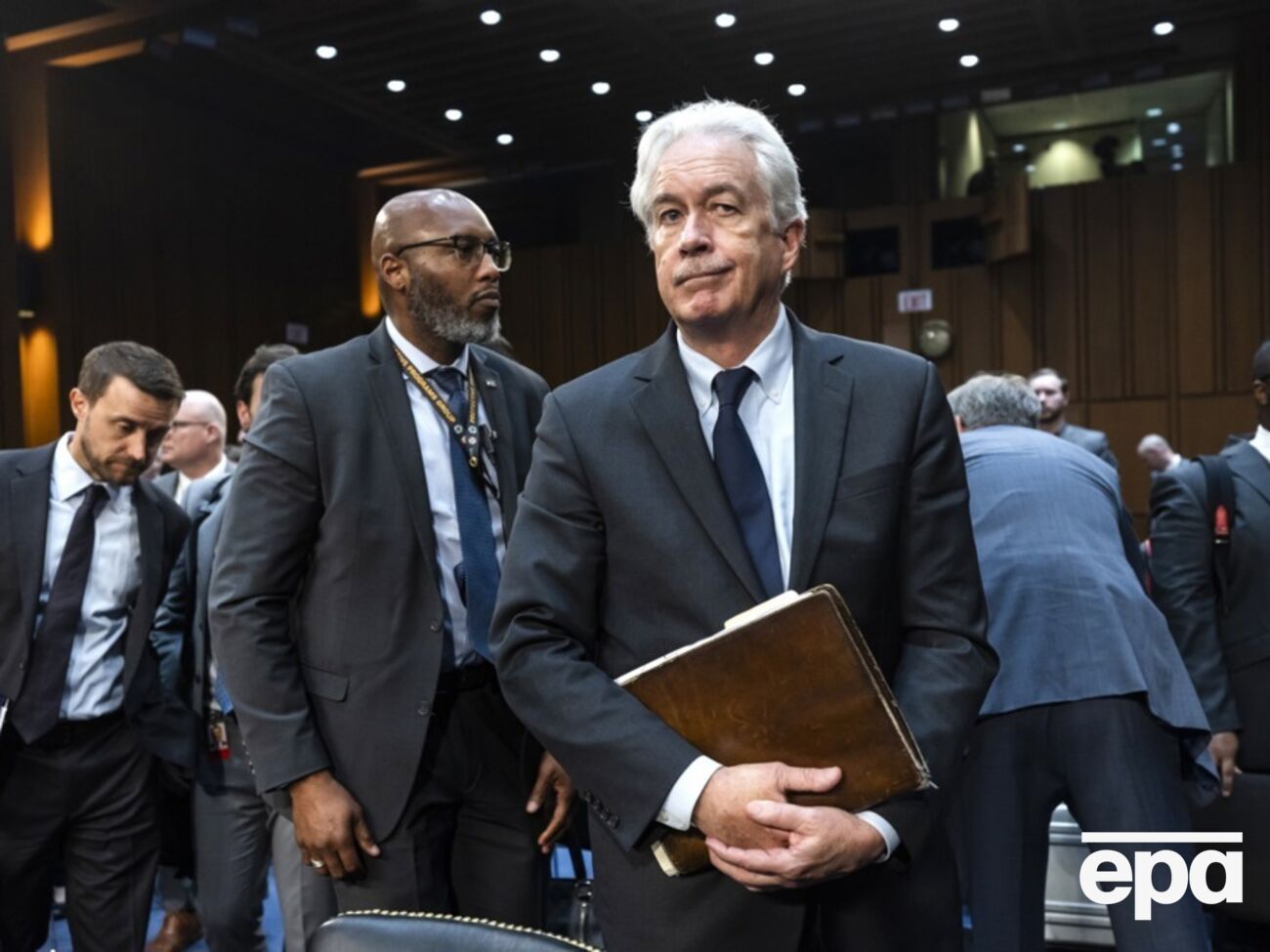 По словам Бернса, находясь в обороне, Украина сможет наносить России ущерб в оккупированном Крыму и атаковать Черноморский флот РФ