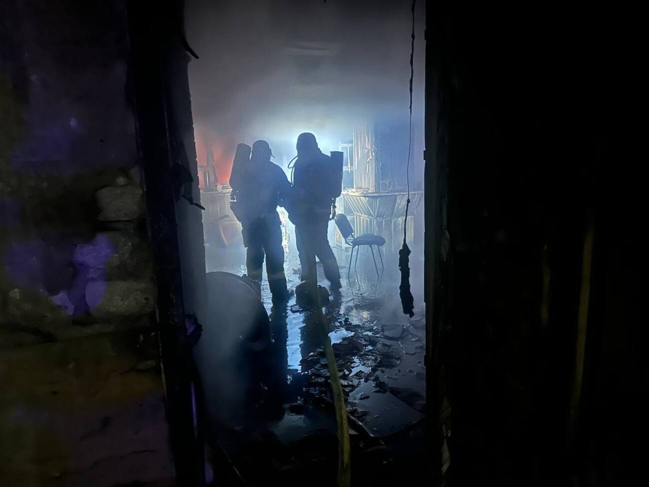 Для ліквідації пожежі залучили 73 працівників особового складу ДСНС