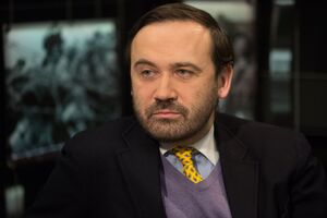 По словам Пономарева, небольшие группы российских добровольцев постоянно проводили "те или иные" акции на территории Белгородской области