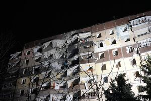 Российская ракета попала в девятиэтажный дом в Кривом Роге