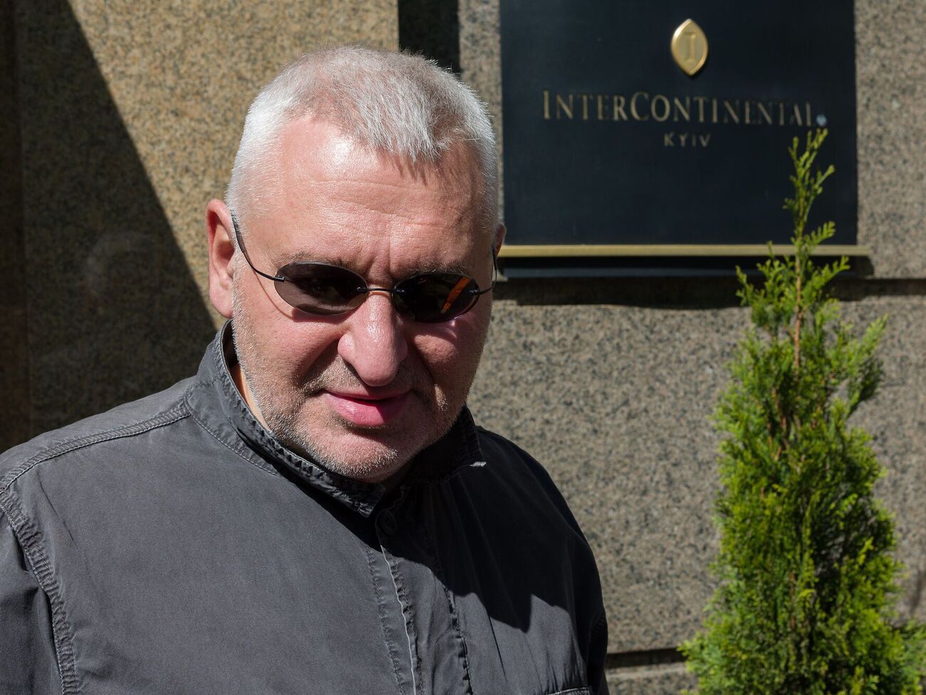 Фейгин считает, что власть РФ не боится тех, кто приходил на похороны Навального