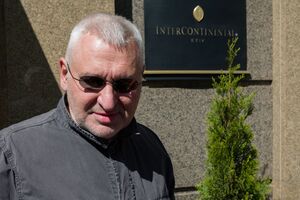 Фейгин считает, что власть РФ не боится тех, кто приходил на похороны Навального