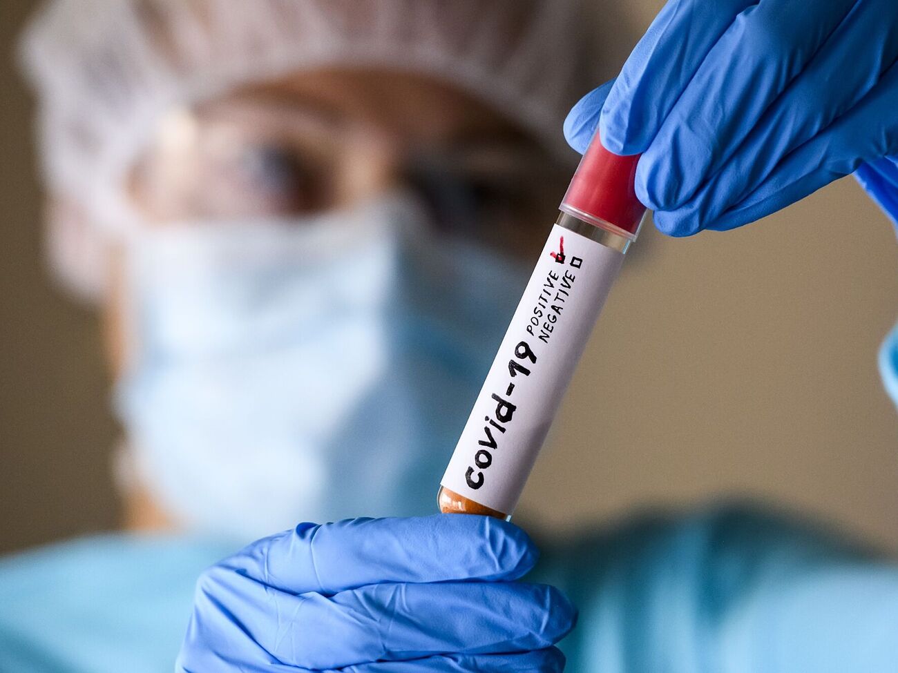 "Омикрон" вытеснил другие COVID-штаммы, в частности "Дельту" и "Альфу"