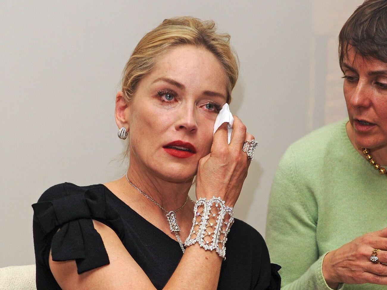 Стоун возмутилась, что по мнению Эванса, в ее актерские обязанности должен был входить секс с коллегами