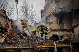 У ДСНС наголосили, що рятувальні роботи тривають