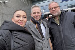 Делуар (крайній праворуч): Зараз, імовірно, лише 6–9% населення Росії мають доступ до незалежної журналістики. Ми хочемо збільшити цю кількість