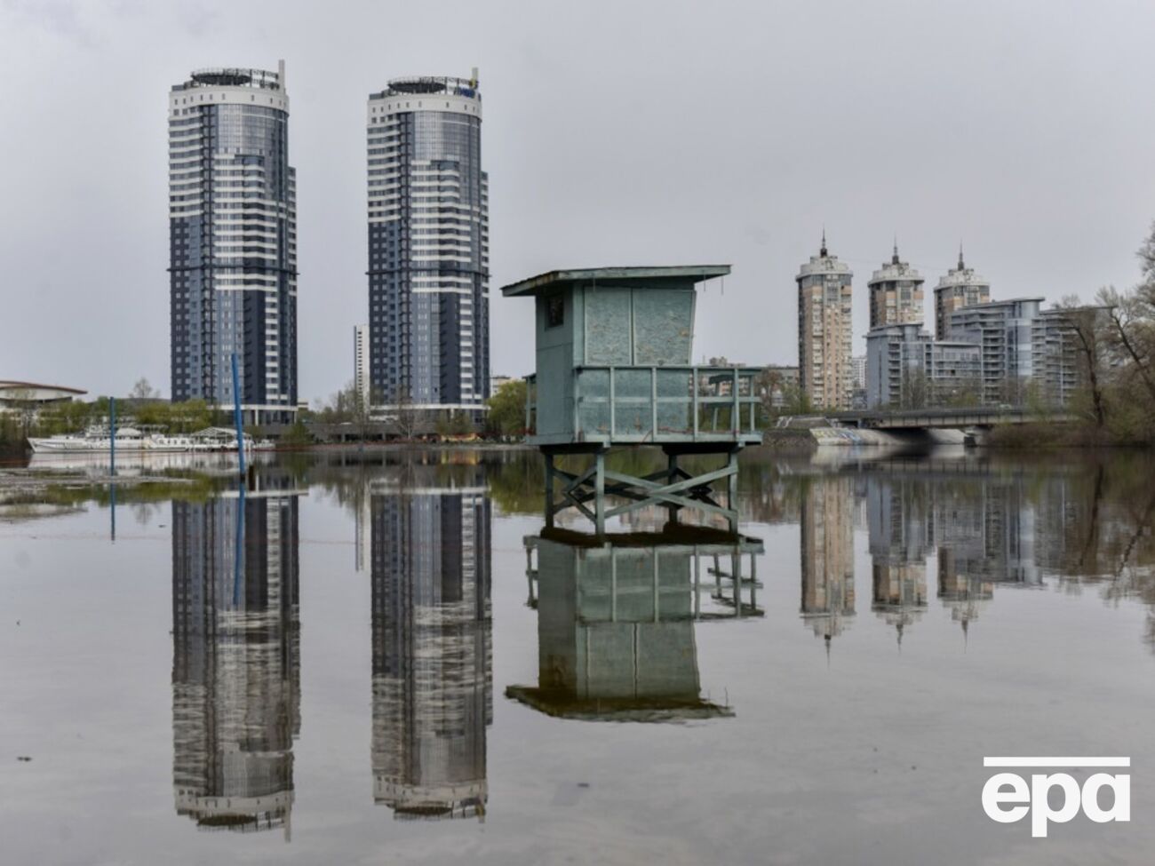 До критического уровня воды еще более 1,3 м