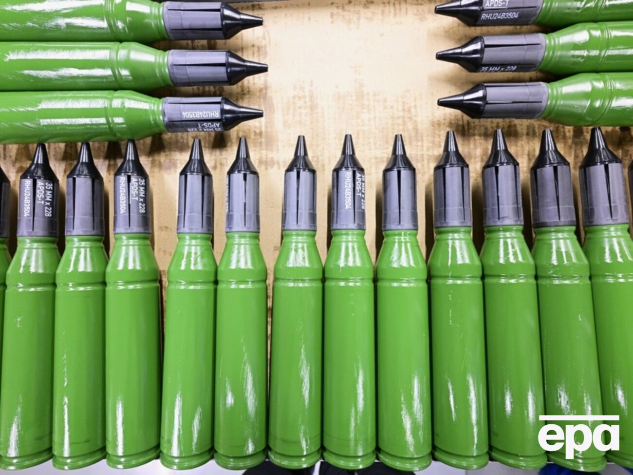 Заводи Rheinmetall в Україні вироблятимуть снаряди, військову техніку, порох і зенітну зброю