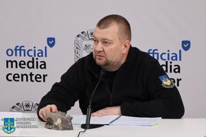 Фільчаков продемонстрував уламок ракети