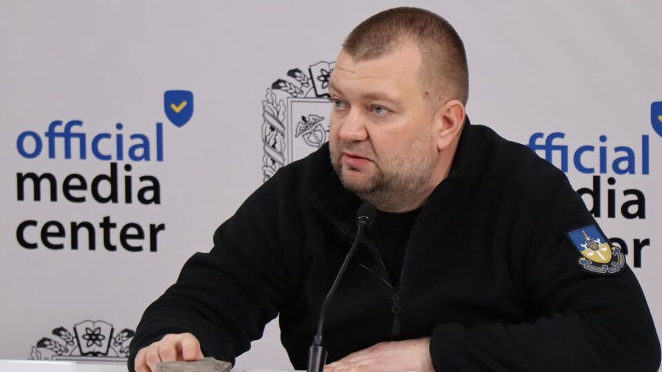Фільчаков продемонстрував уламок ракети