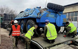 Часть партии из 100 БТР уже направлена в Украину, заявил Тагарев