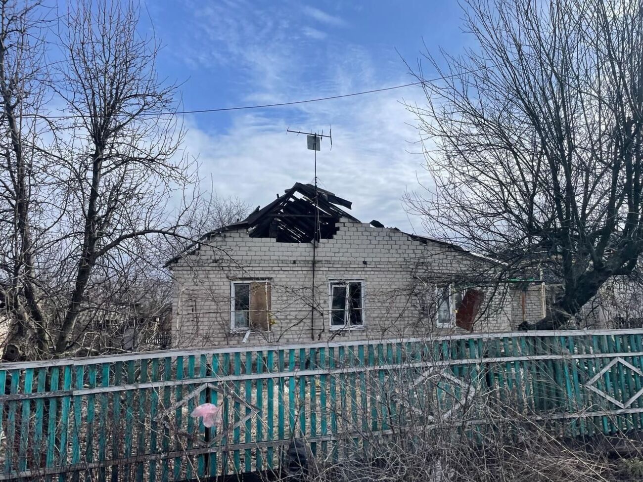 Окупанти регулярно обстрілюють Донецьку область