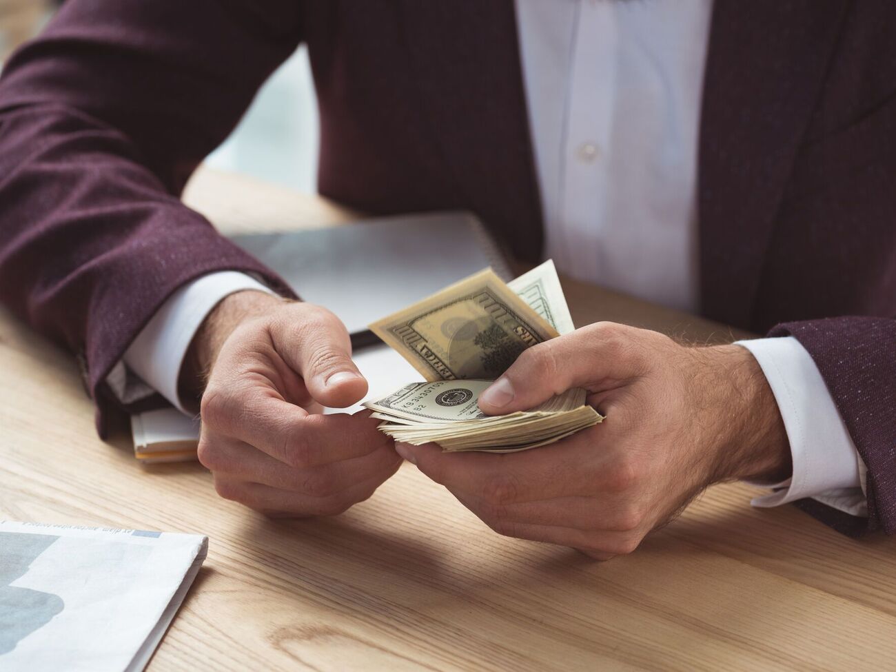 Национальный банк с 1 декабря 2023 года смягчил валютные ограничения для бизнеса и граждан