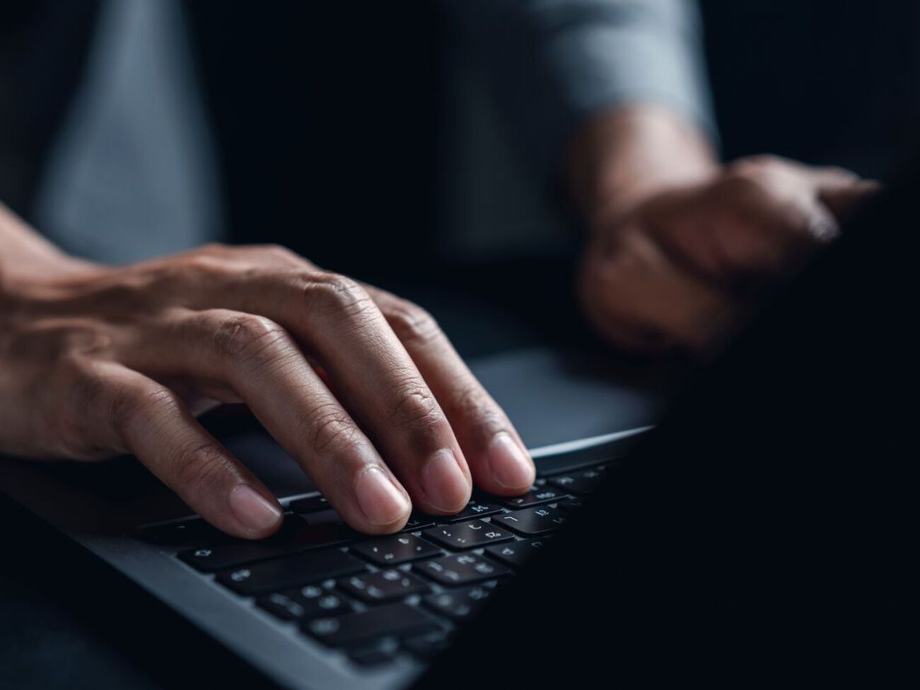 Oboz.UA отмечает, что украинские хакеры с начала весны "активно работают на "выборах" в России"