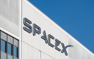 Мережу створює бізнес-підрозділ SpaceX Starshield у межах контракту на $1,8 млрд, підписаного у 2021 році