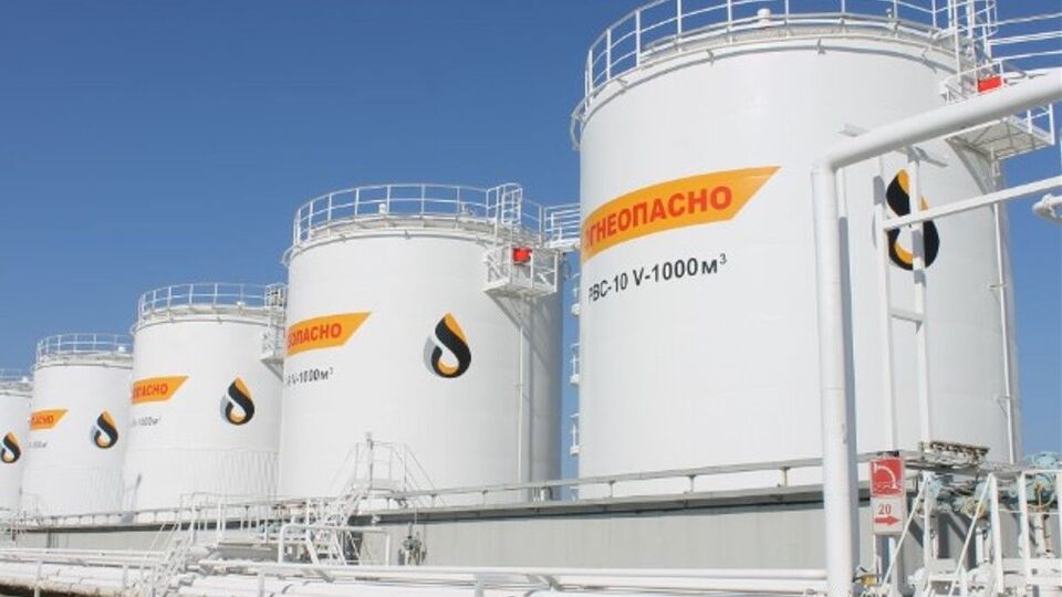 Дроны атаковали нефтеперерабатывающий завод в Славянске-на-Кубани, сообщили в оперативном штабе Краснодарского края
