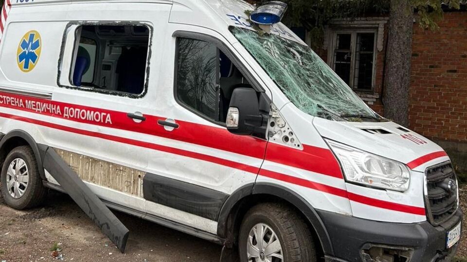 Обстріл пошкодив два автомобілі "швидкої"