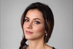 Даже такие мелочи, как заливание урн зеленкой, организовали украинцы. Российская оппозиция на выборы придумала лишь "полдень", играющий на руку режиму