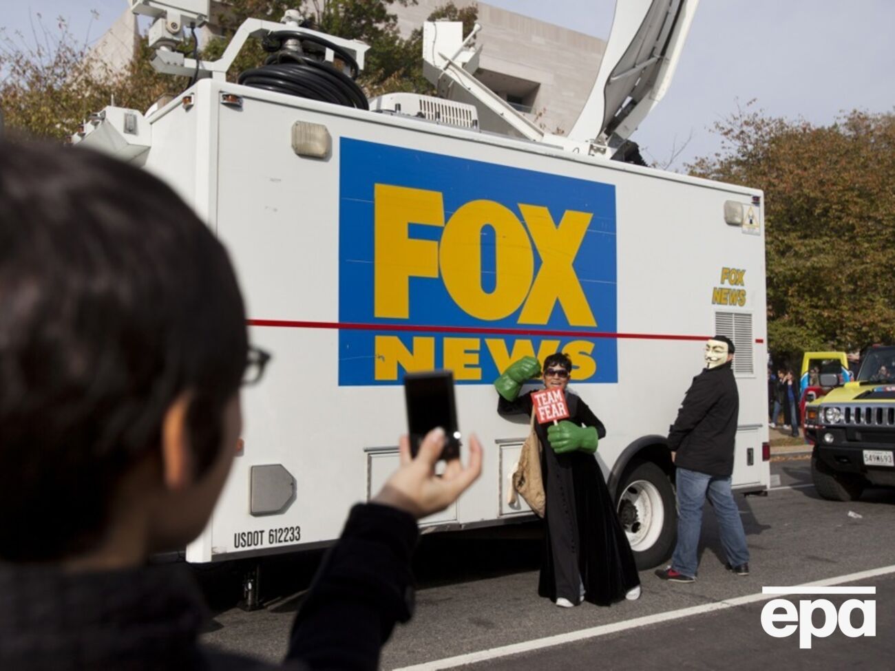 Позивачі вважають, що Fox News наразив журналістів на невиправдану небезпеку