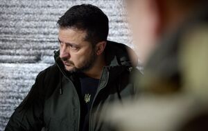 Президент принял доклады по защите инфраструктуры и строительству линий укрепления на фронте