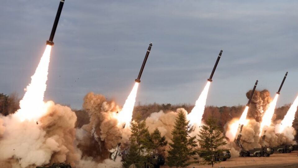 КНДР застосувала надвеликі реактивні системи залпового вогню KN-25
