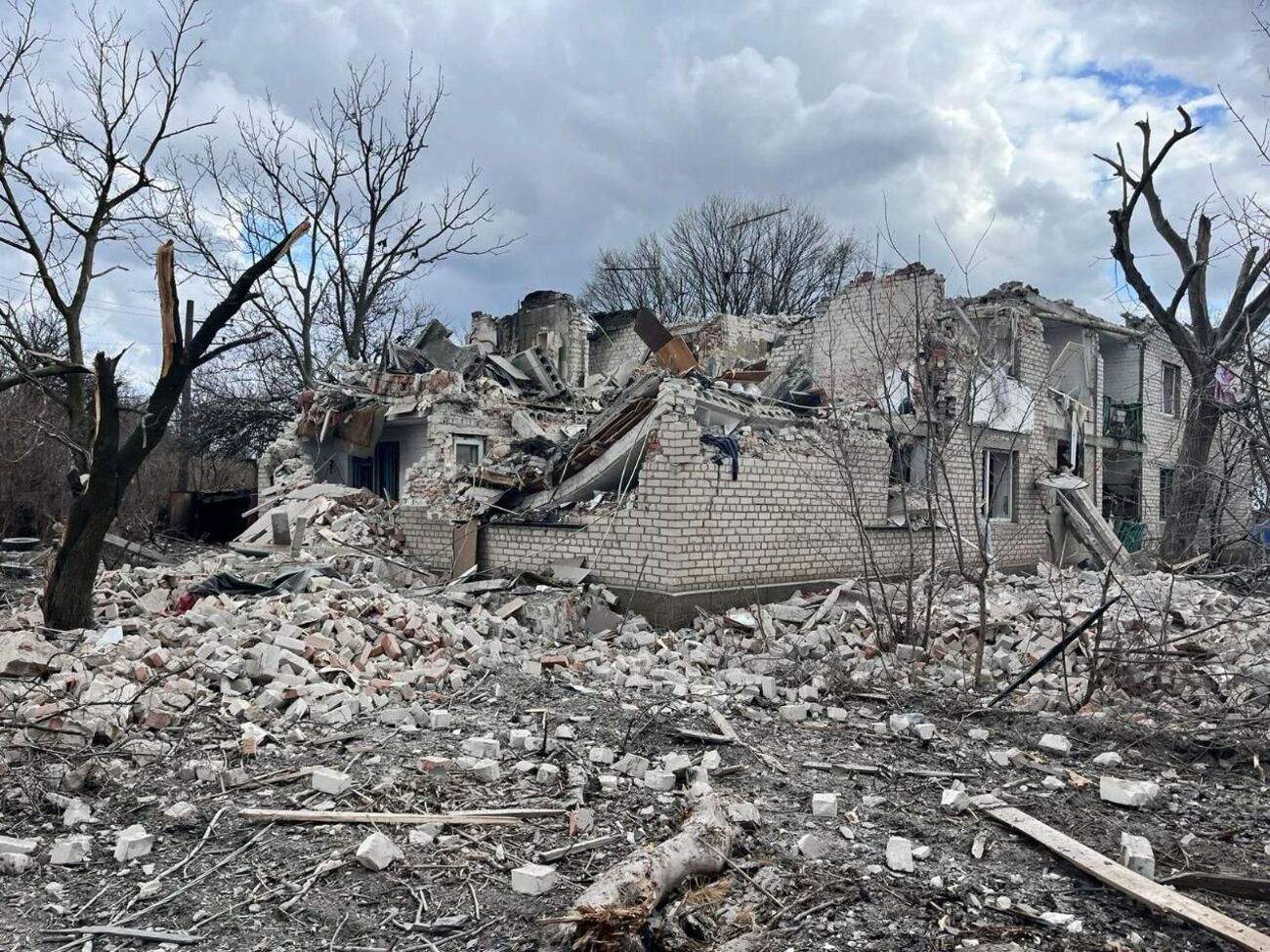 Всего за сутки россияне 10 раз обстреляли населенные пункты Донецкой области