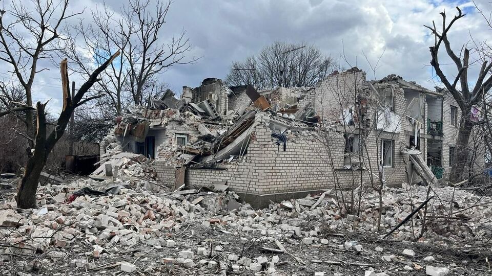 Загалом за добу росіяни 10 разів обстріляли населені пункти Донецької області
