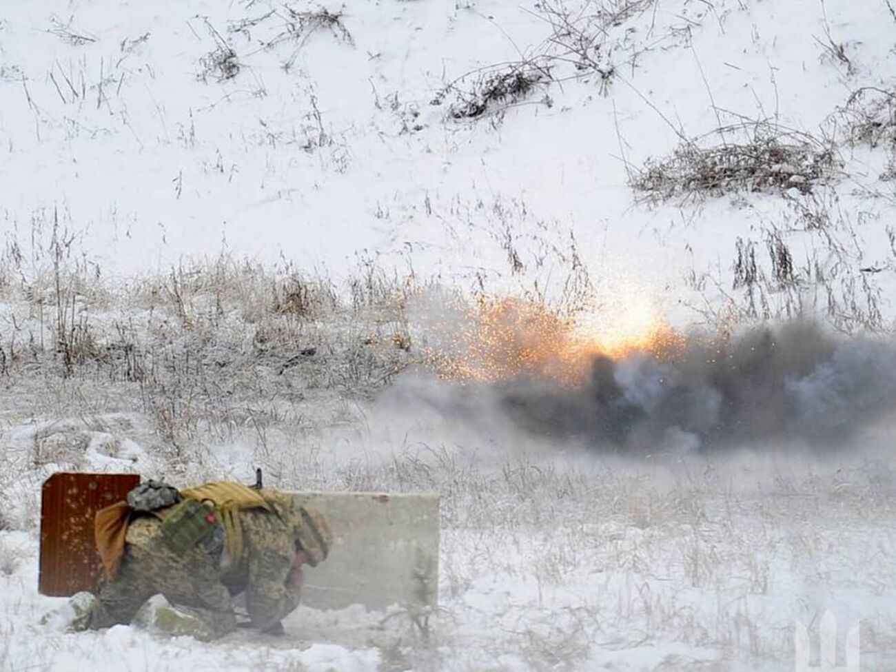 За сутки РФ более 600 раз обстреляла украинские позиции из артиллерии