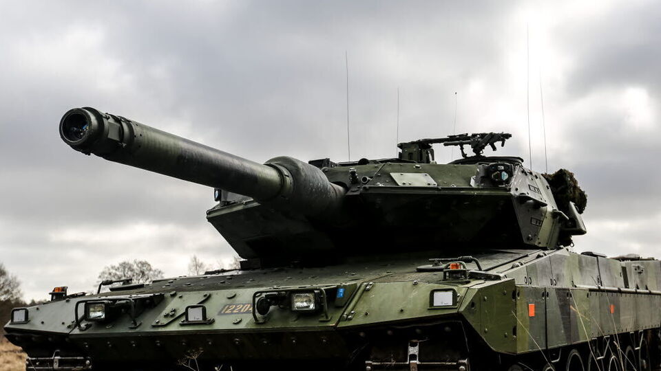 Оккупанты пытались вывезти с поля боя украинский Leopard 2 вблизи Тернов, отметили в бригаде "Азов"