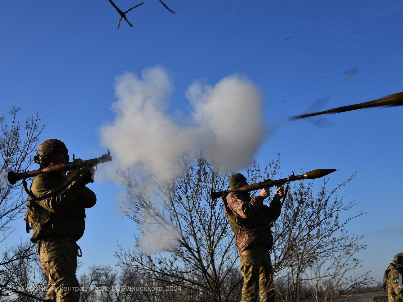 Украинские защитники ведут оборонительную операцию на Донбассе и других участках фронта